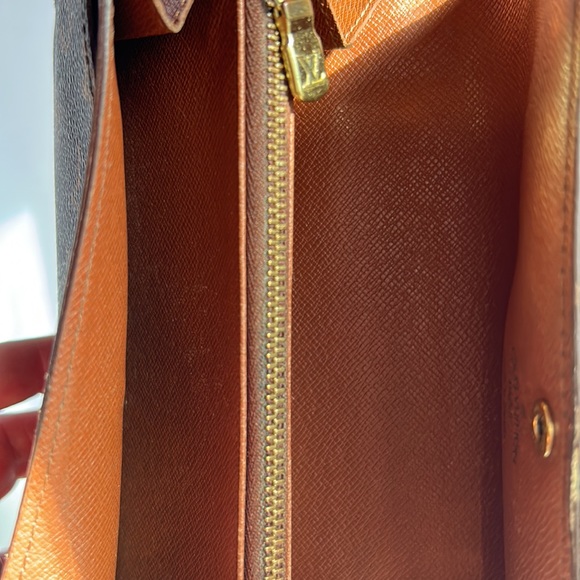 LOUIS VUITTON Louis Vuitton Sara Leather Brown Wallet Monogram - Picture 12 of 14